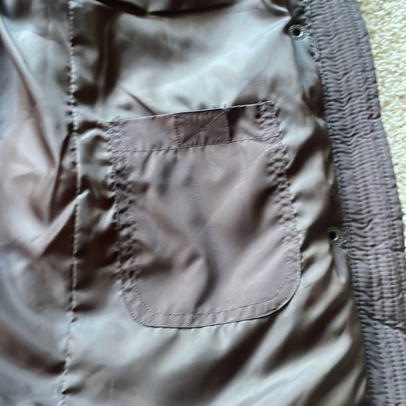 Gap down vest with hood size Large - Picture 6 of 6
